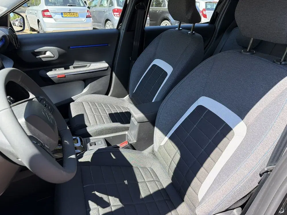 Citroën C3 1.2 Hybrid 110pk Automaat Parkeersensoren uit 2026, foto 20