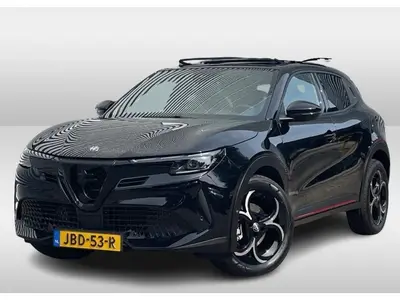 Alfa Romeo Junior 1.2 Turbo Hybrid 4WD Ibrida Q4 uit 2025
