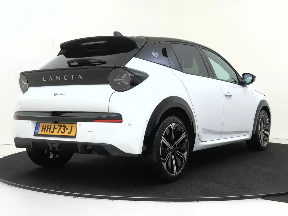 Lancia Ypsilon 1.2 Turbo Hybrid LX | Camera | Adaptive Cruis uit 2025, foto 11