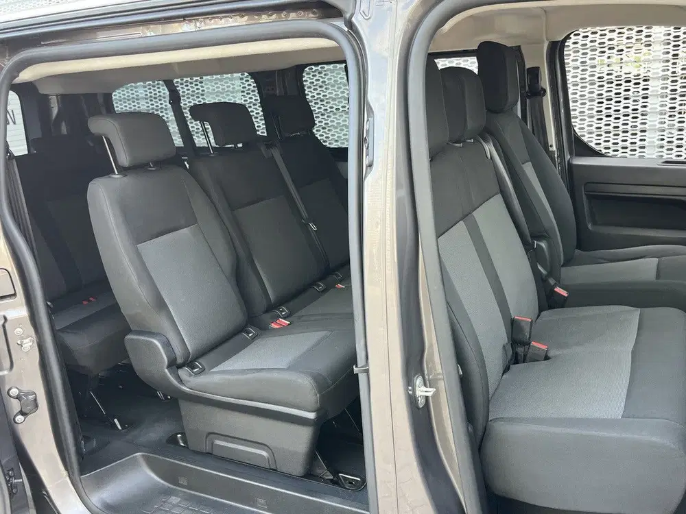 Peugeot Expert e-Expert 75 kWh Long E-Traveller 9 persoon uit 2023, foto 18