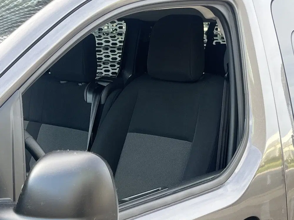Peugeot Expert e-Expert 75 kWh Long E-Traveller 9 persoon uit 2023, foto 4