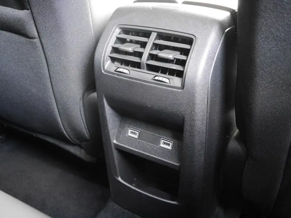 Peugeot 308 1.2 PureTech Allure uit 2023, foto 13
