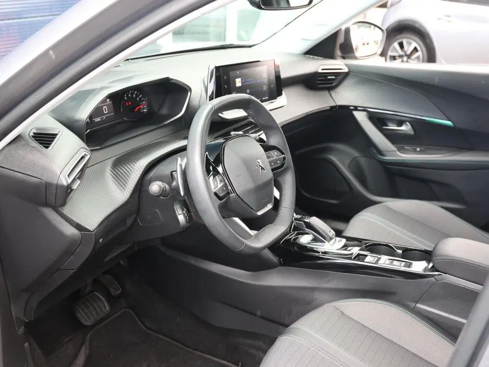 Peugeot 2008 130pk Allure uit 2022, foto 10