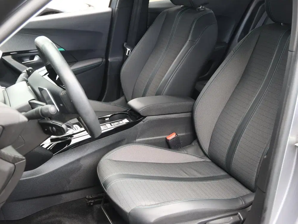 Peugeot 2008 130pk Allure uit 2022, foto 11