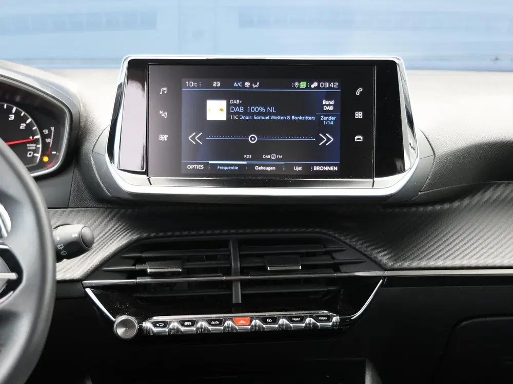 Peugeot 2008 130pk Allure uit 2022, foto 13