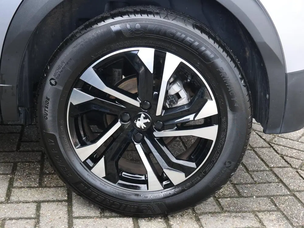 Peugeot 2008 130pk Allure uit 2022, foto 17
