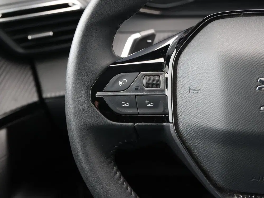 Peugeot 2008 130pk Allure uit 2022, foto 20