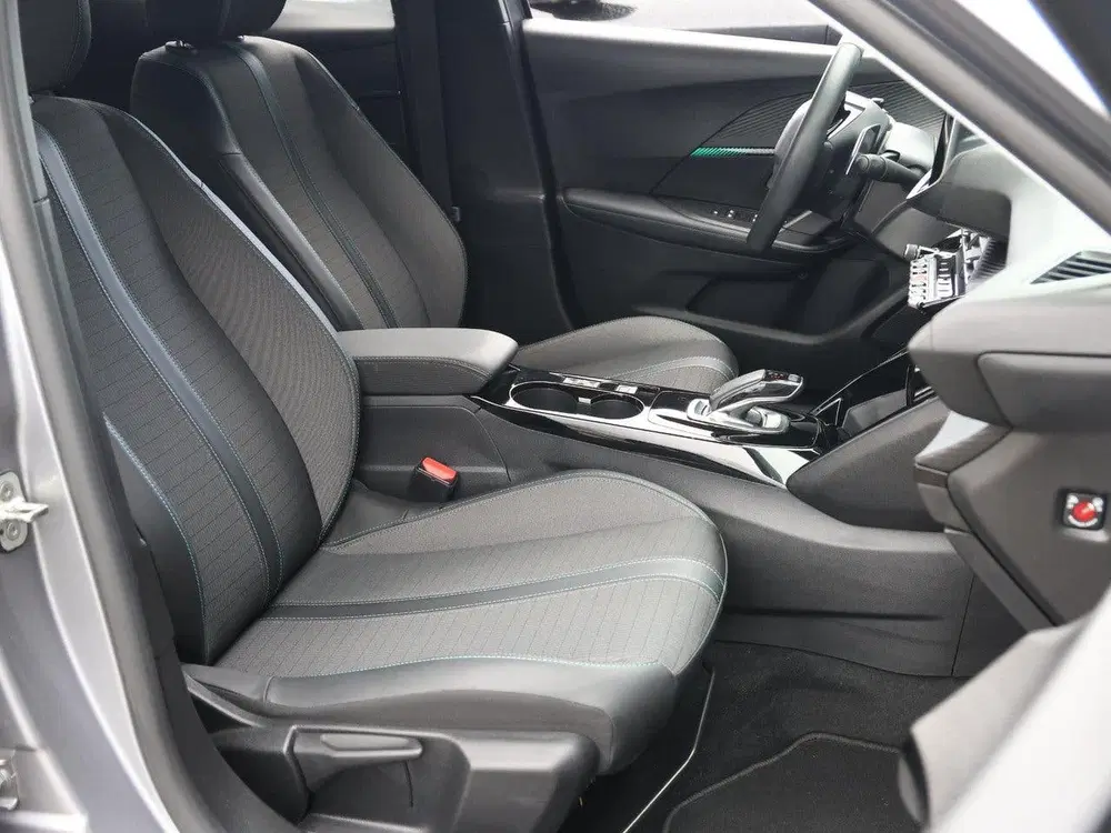 Peugeot 2008 130pk Allure uit 2022, foto 9