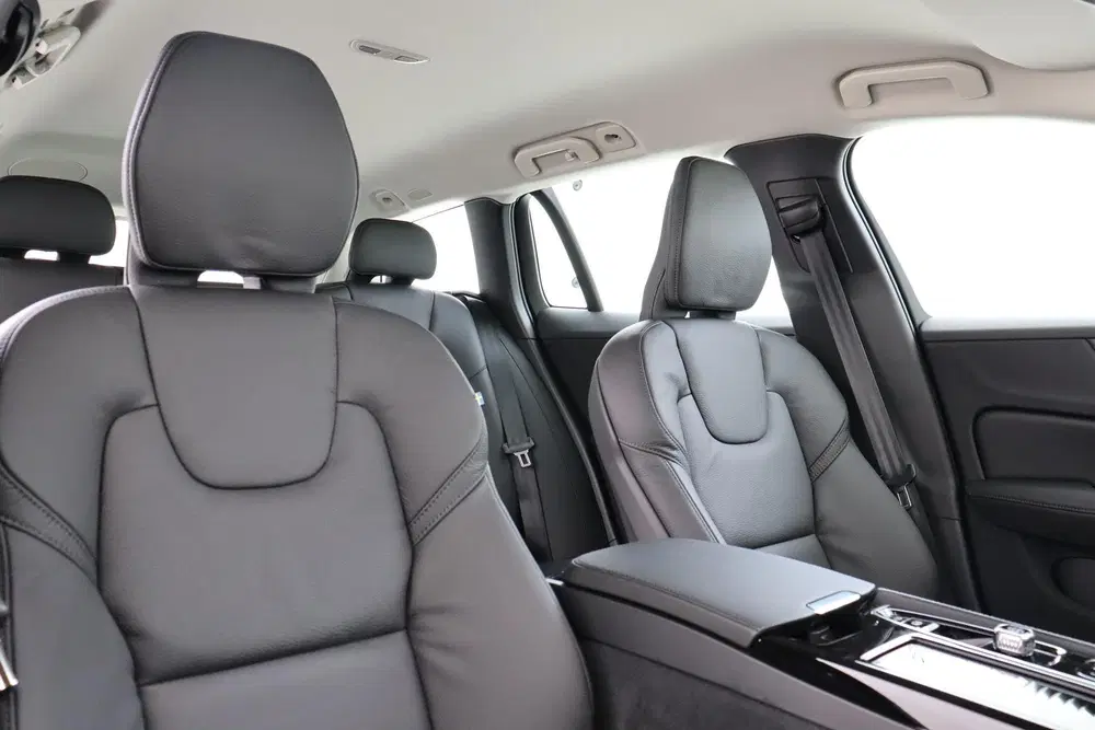 Volvo V60 T8 PLUG-IN HYBRID AWD PLUS PERFORMANCE ED. uit 2026, foto 10
