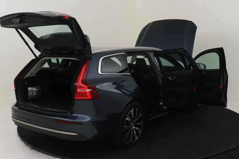 Volvo V60 T8 PLUG-IN HYBRID AWD PLUS PERFORMANCE ED. uit 2026, foto 19