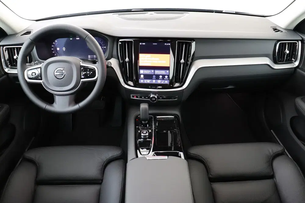 Volvo V60 T8 PLUG-IN HYBRID AWD PLUS PERFORMANCE ED. uit 2026, foto 4