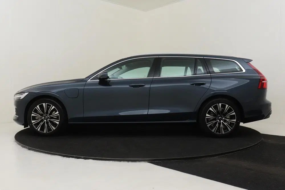 Volvo V60 T8 PLUG-IN HYBRID AWD PLUS PERFORMANCE ED. uit 2026, foto 7