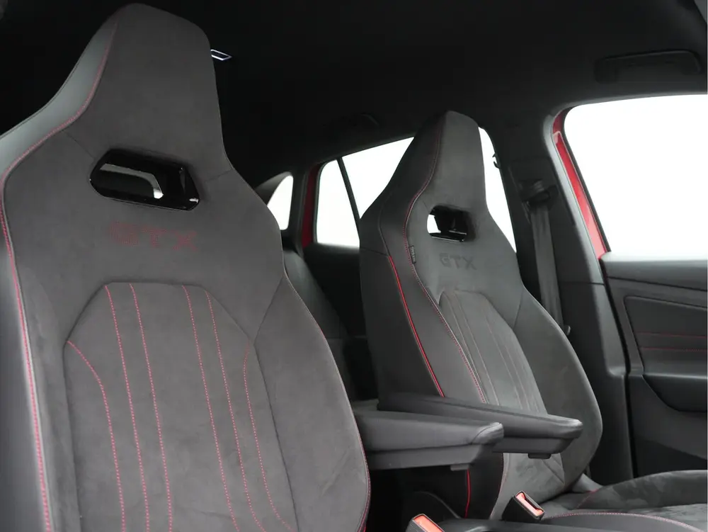 Volkswagen ID.4 GTX 4Motion 77 kWh 299pk Dealer O.H. | Sport uit 2023, foto 4