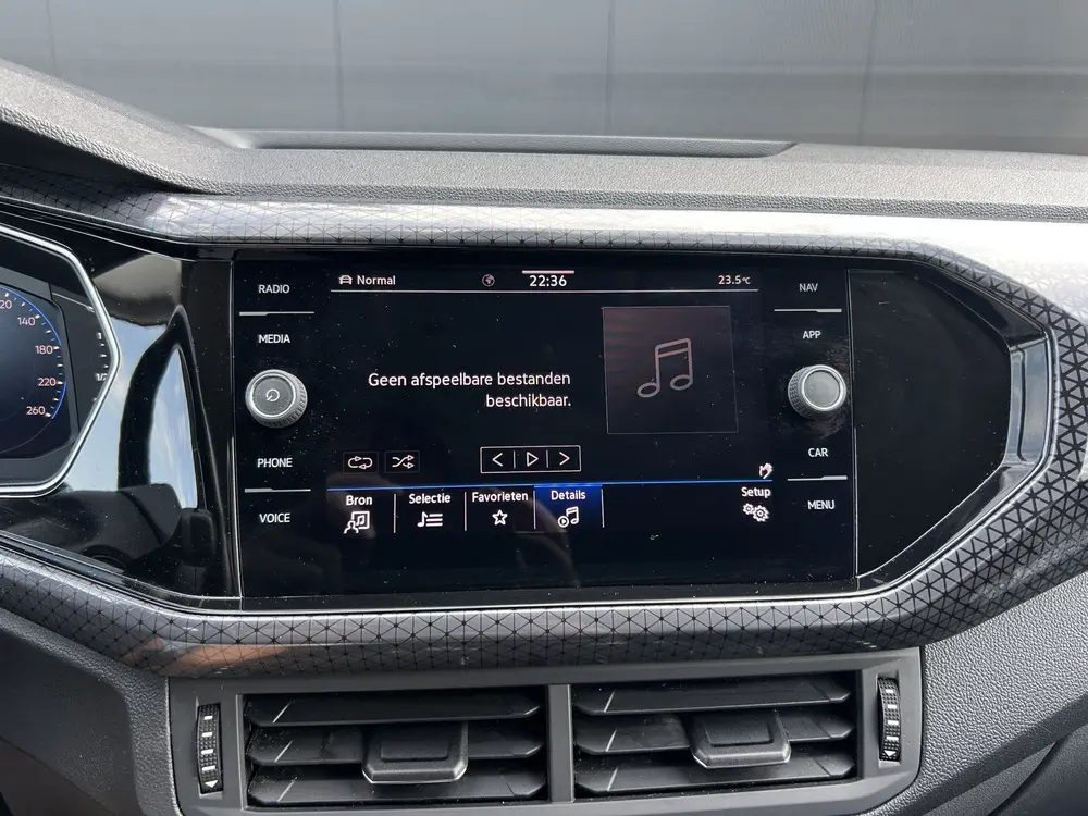 Volkswagen T-Cross 1.5 TSI 150 PK AUTOMAAT Business R LINE 1 uit 2020, foto 12