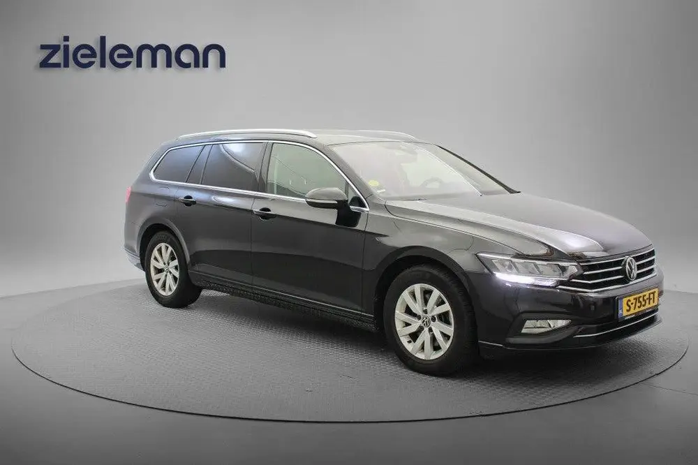 Volkswagen Passat Variant 2.0 TDI Business Automaat - Digita uit 2023