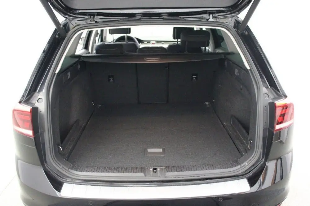 Volkswagen Passat Variant 2.0 TDI Business Automaat - Digita uit 2023, foto 11