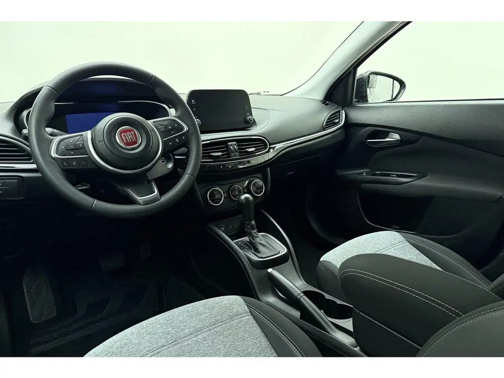 Fiat Tipo Stationwagon Cross 1.5 Hybrid Automaat uit 2022, foto 16