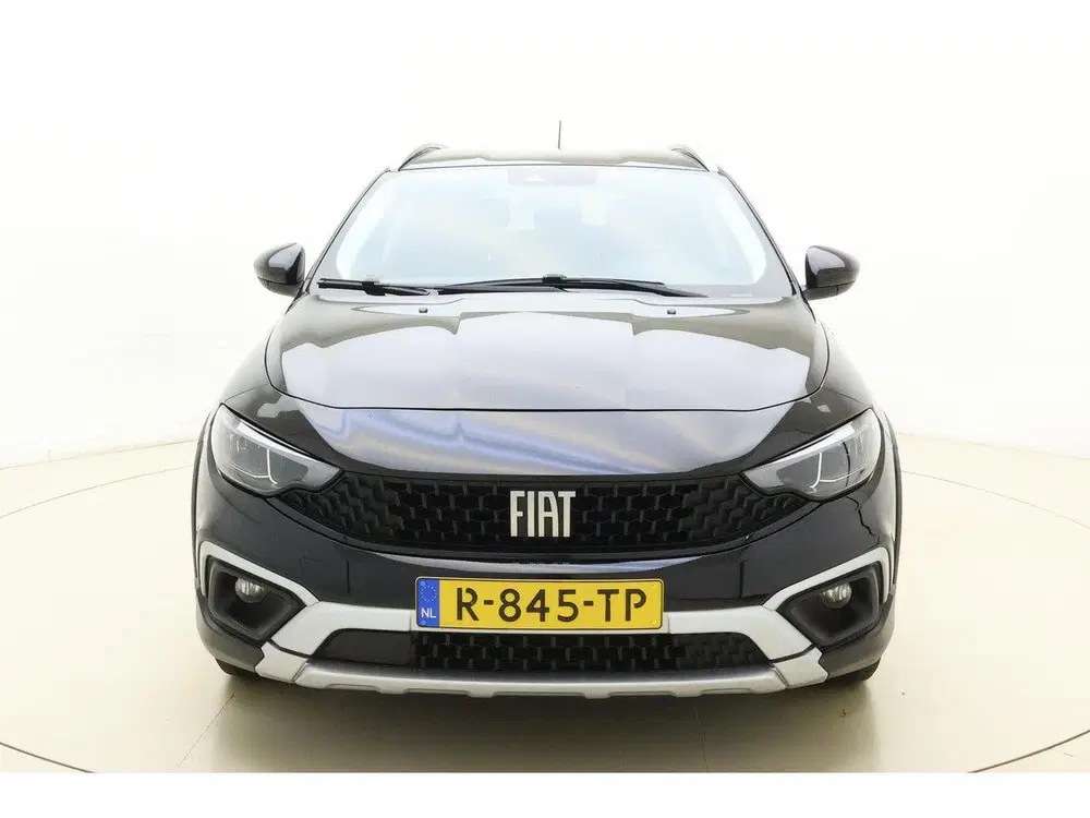 Fiat Tipo Stationwagon Cross 1.5 Hybrid Automaat uit 2022, foto 6