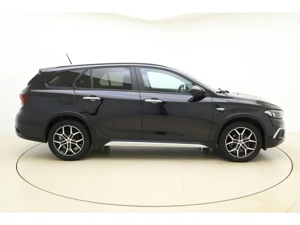 Fiat Tipo Stationwagon Cross 1.5 Hybrid Automaat uit 2022, foto 9