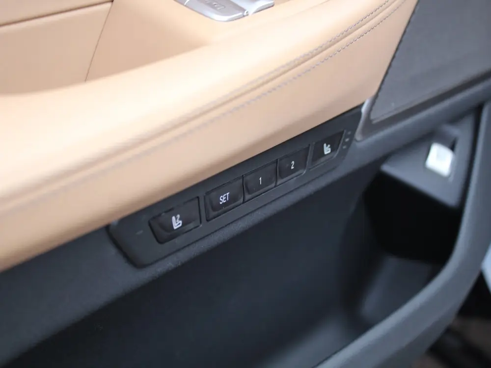 BMW 7-serie 7 Serie 740Le iPerformance High Executive uit 2019, foto 17
