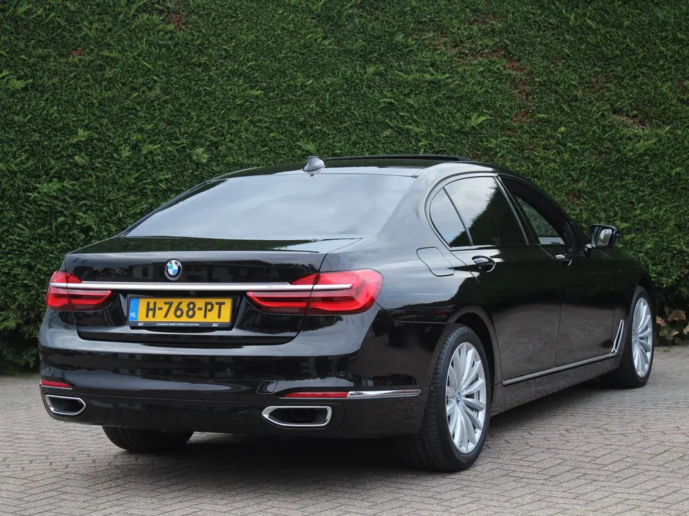 BMW 7-serie 7 Serie 740Le iPerformance High Executive uit 2019, foto 2