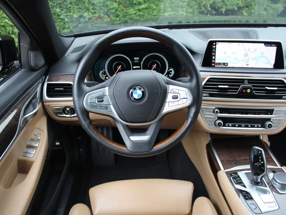 BMW 7-serie 7 Serie 740Le iPerformance High Executive uit 2019, foto 3