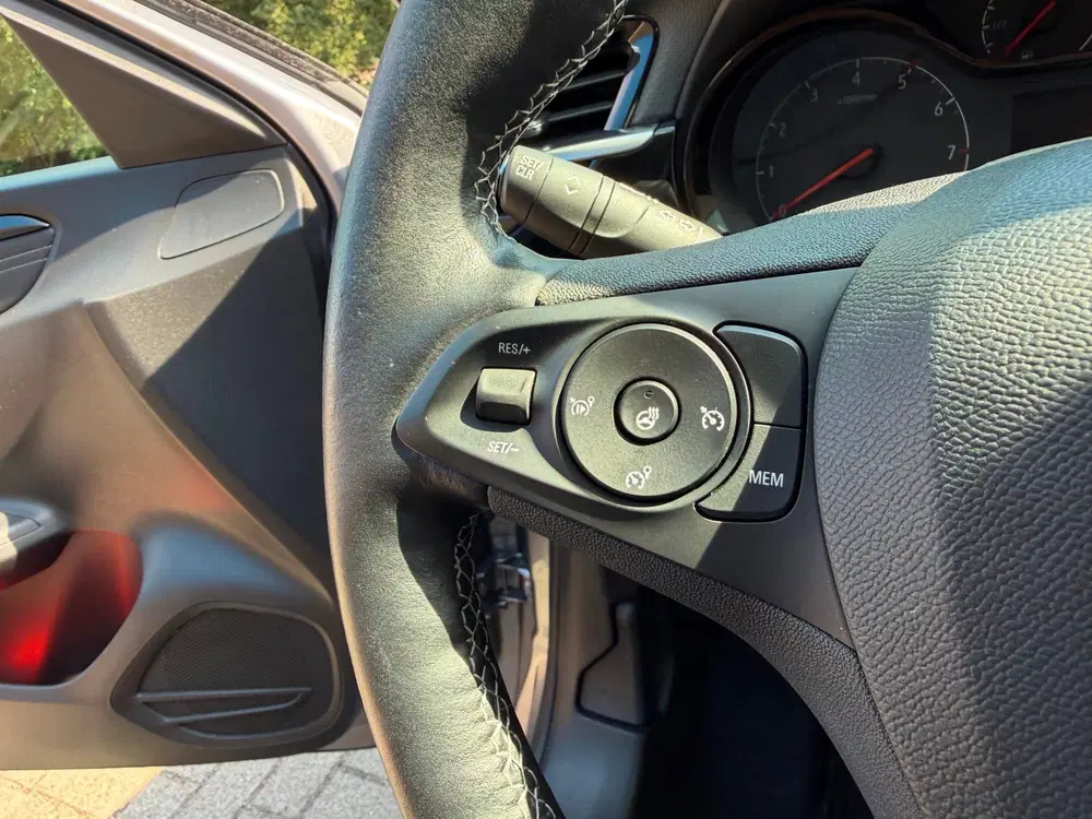 Opel Corsa 1.2 GS Line uit 2020, foto 16