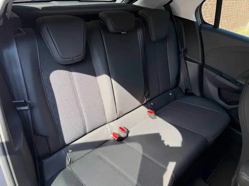 Opel Corsa 1.2 GS Line uit 2020, foto 18