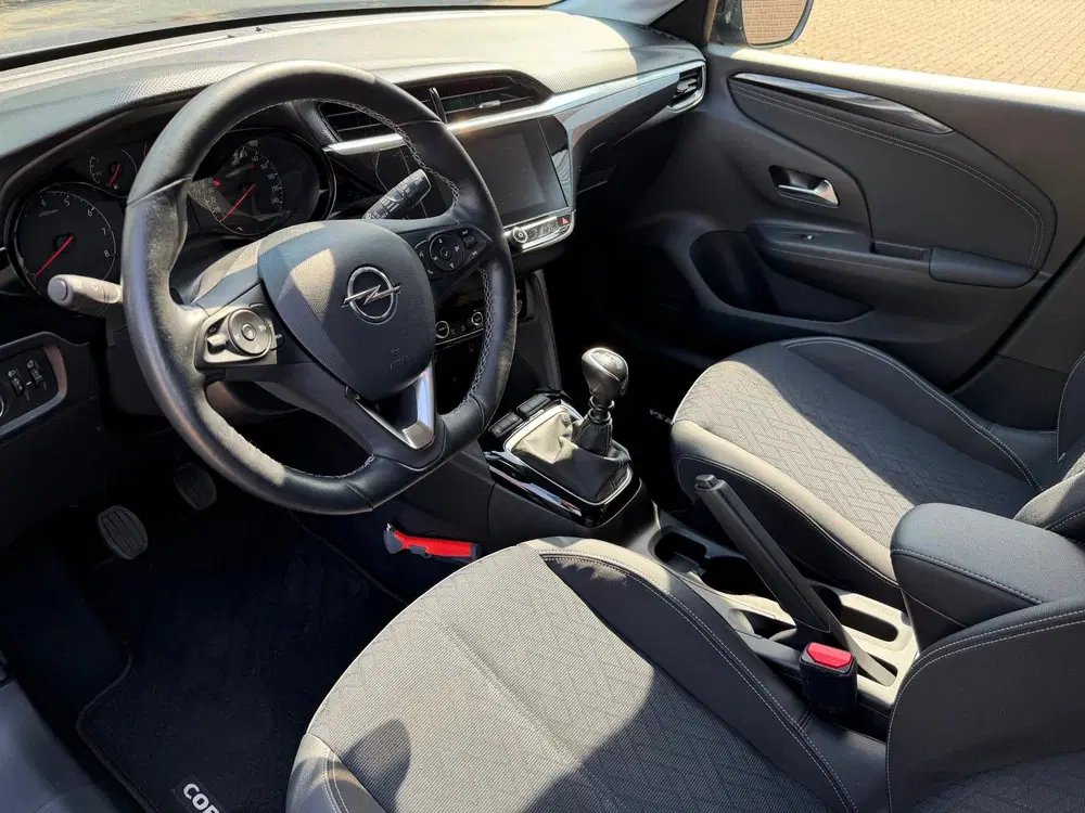 Opel Corsa 1.2 GS Line uit 2020, foto 2