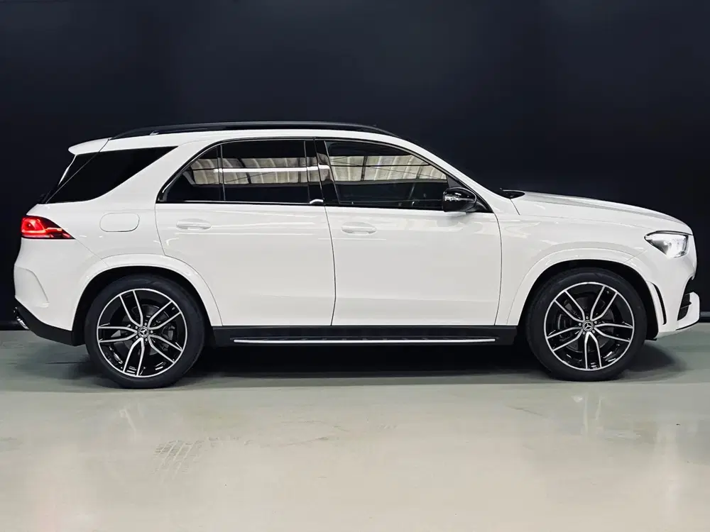 Mercedes-Benz GLE 350 d 4MATIC AMG Grijs Kenteken uit 2020, foto 10