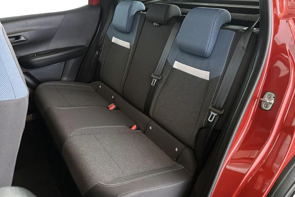 Opel Frontera Electric Edition 44 kWh Camera Apple CarPl uit 2026, foto 8