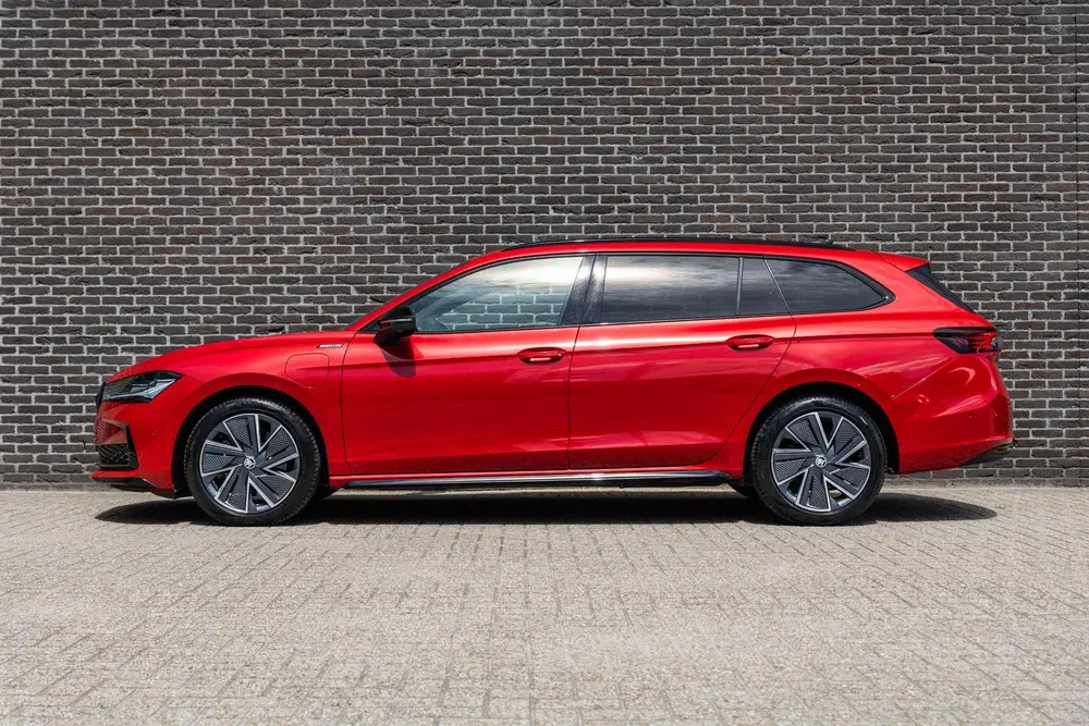 Skoda Superb 1.5 TSI 204pk PHEV Sportline Business uit 2025, foto 13