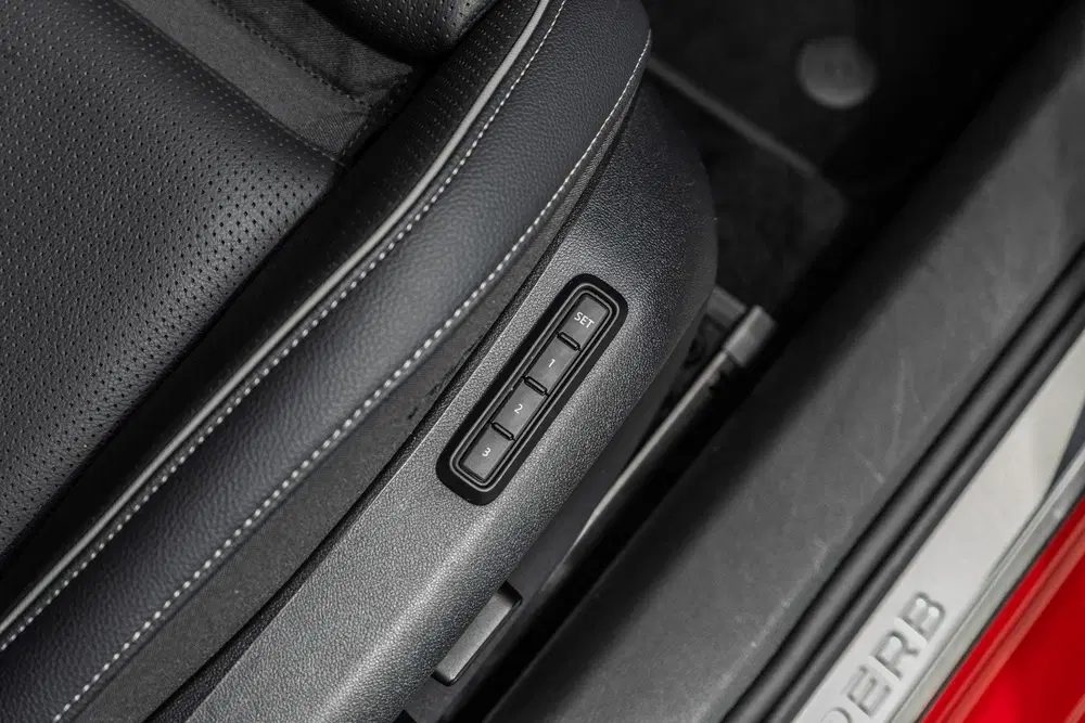 Skoda Superb 1.5 TSI 204pk PHEV Sportline Business uit 2025, foto 17