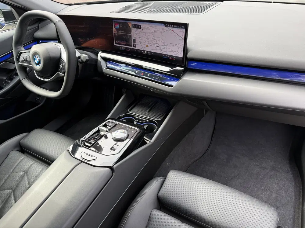 BMW i5 eDrive40 84 kWh uit 2024, foto 11
