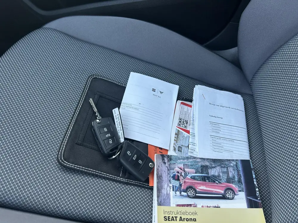 SEAT Arona 1.0 TSI Style Business Intense uit 2019, foto 15