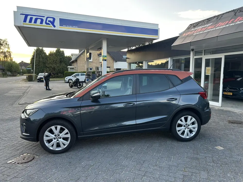 SEAT Arona 1.0 TSI Style Business Intense uit 2019, foto 5