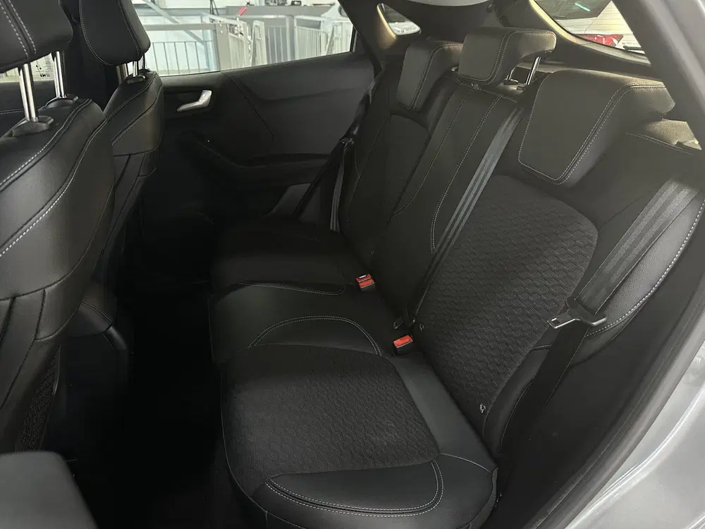Ford Puma 1.0 EcoBoost Hybrid Titanium uit 2023, foto 19