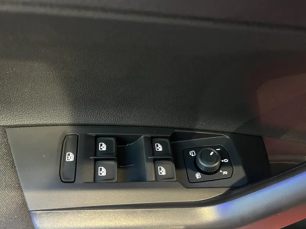Volkswagen Polo 1.0 TSI Life Edition | Automaat | Navigatie uit 2024, foto 16