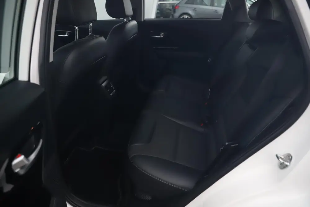Kia Niro 1.6 GDi Hybrid DynamicLine 140PK Automaat Half Lede uit 2019, foto 10