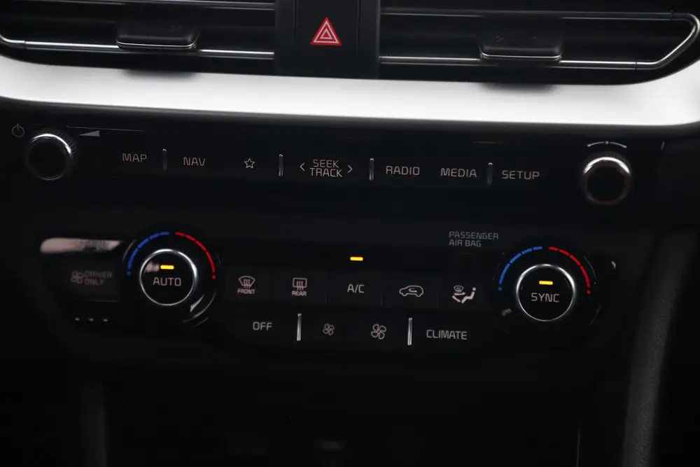 Kia Niro 1.6 GDi Hybrid DynamicLine 140PK Automaat Half Lede uit 2019, foto 16