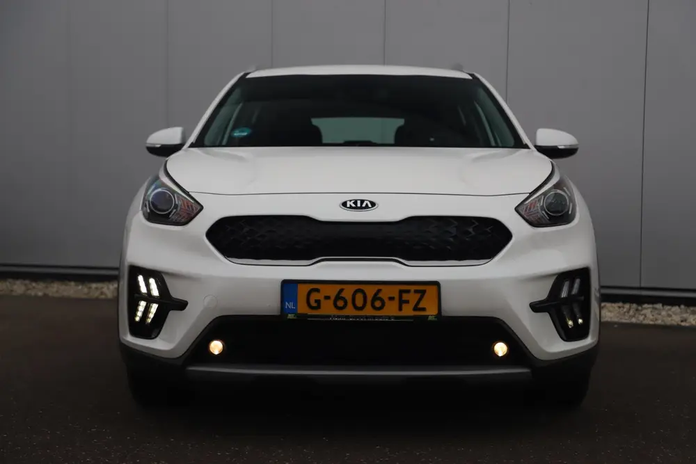Kia Niro 1.6 GDi Hybrid DynamicLine 140PK Automaat Half Lede uit 2019, foto 2