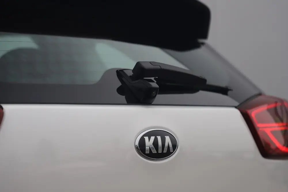 Kia Niro 1.6 GDi Hybrid DynamicLine 140PK Automaat Half Lede uit 2019, foto 6