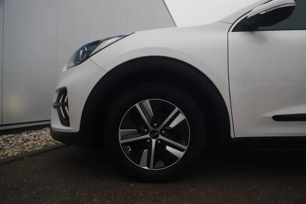 Kia Niro 1.6 GDi Hybrid DynamicLine 140PK Automaat Half Lede uit 2019, foto 7