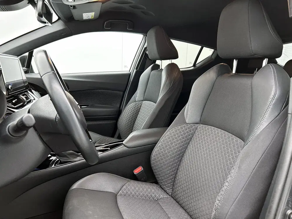 Toyota C-Hr 2.0 Hybrid Dynamic uit 2024, foto 15