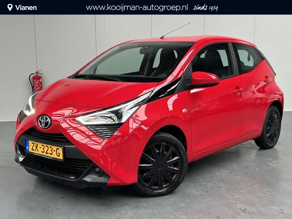 Toyota Aygo 1.0 VVT-i x-play limited Dealer onderhouden, App uit 2019