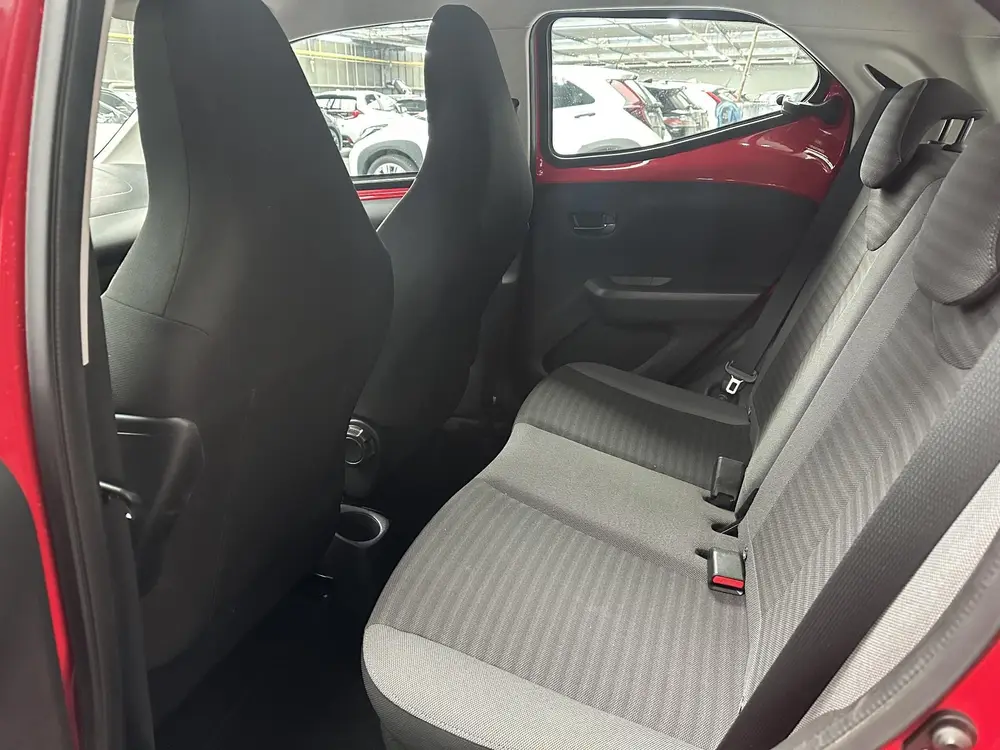 Toyota Aygo 1.0 VVT-i x-play limited Dealer onderhouden, App uit 2019, foto 17