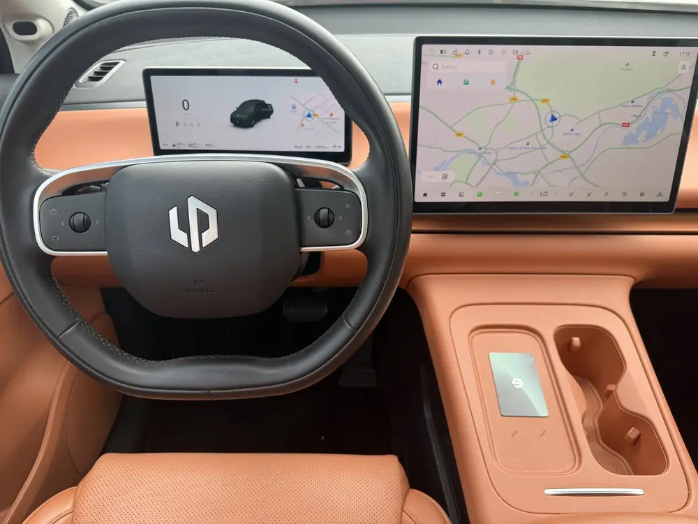 Leapmotor C10 Design REEV 28.4 kWh, PHEV | Leer | Pano | Cam uit 2025, foto 10