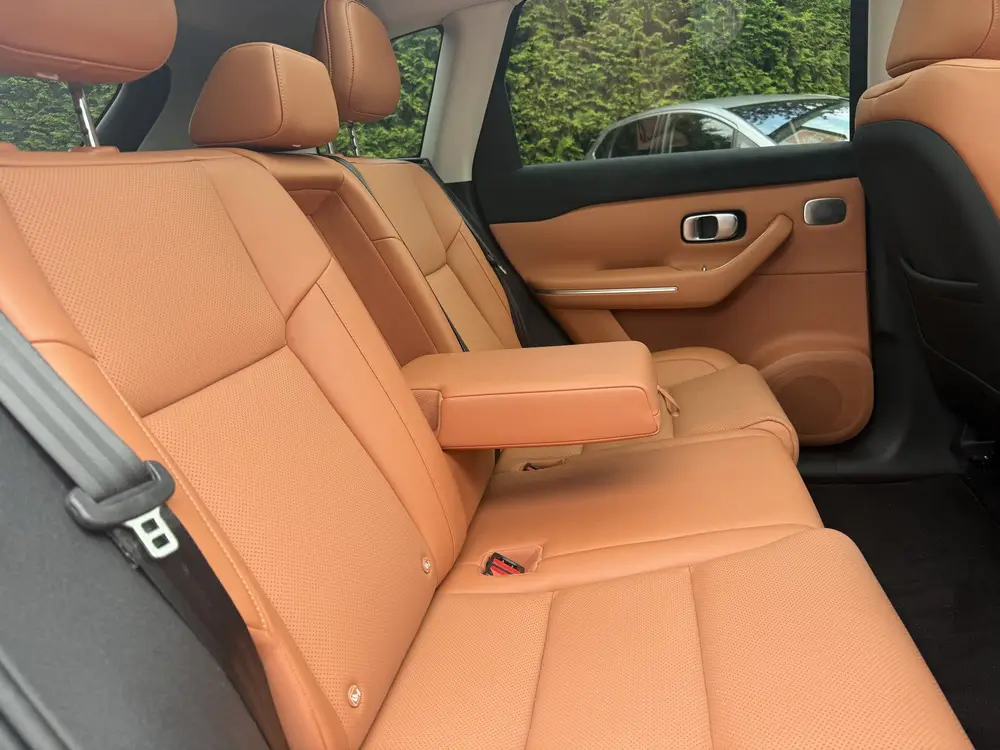 Leapmotor C10 Design REEV 28.4 kWh, PHEV | Leer | Pano | Cam uit 2025, foto 16