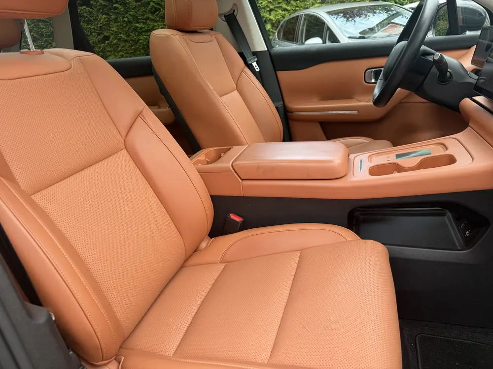 Leapmotor C10 Design REEV 28.4 kWh, PHEV | Leer | Pano | Cam uit 2025, foto 17