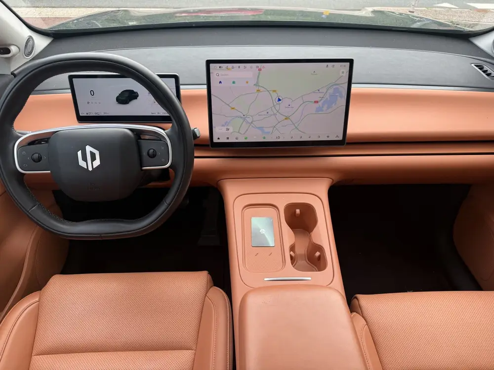 Leapmotor C10 Design REEV 28.4 kWh, PHEV | Leer | Pano | Cam uit 2025, foto 18